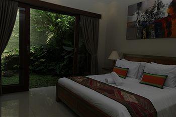 Villa Precious - Legian