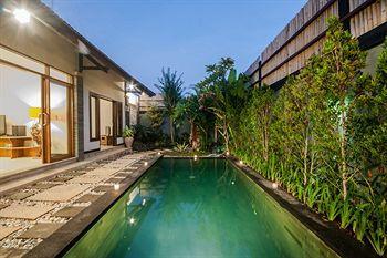 Precious - Legian Villa *