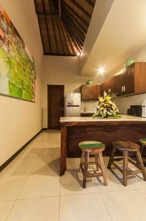 Precious - Legian * Seminyak (Bali)