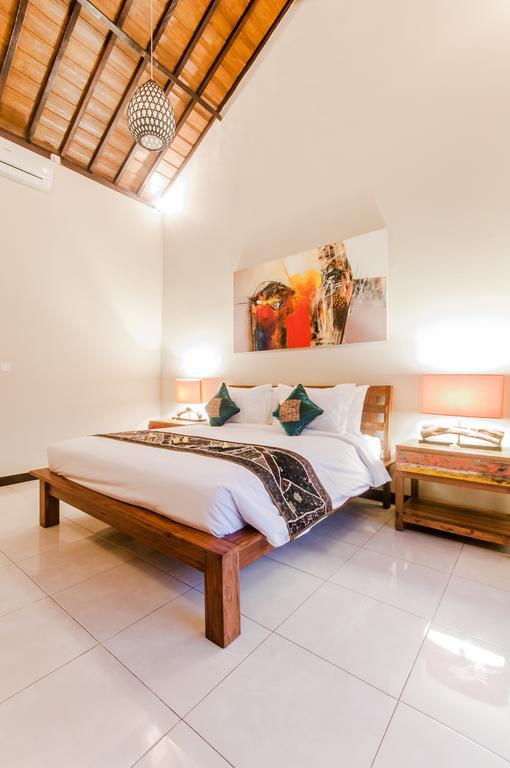 Precious - Legian * Seminyak (Bali)