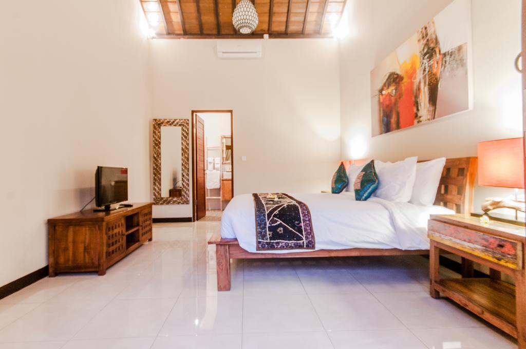 Precious - Legian