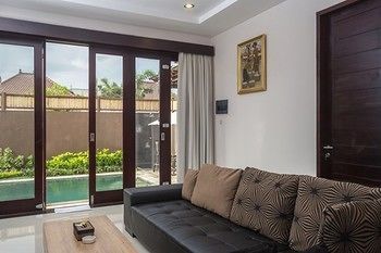 Precious - Legian Villa Seminyak (Bali)