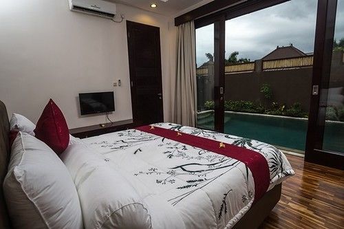 Precious - Legian Villa Seminyak (Bali)