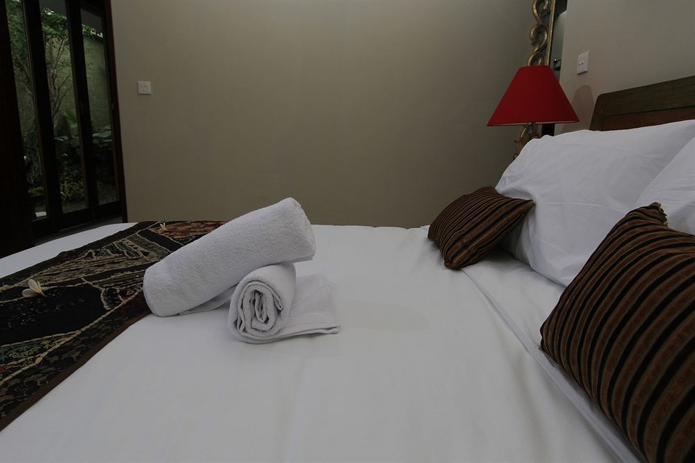 Precious - Legian Villa *