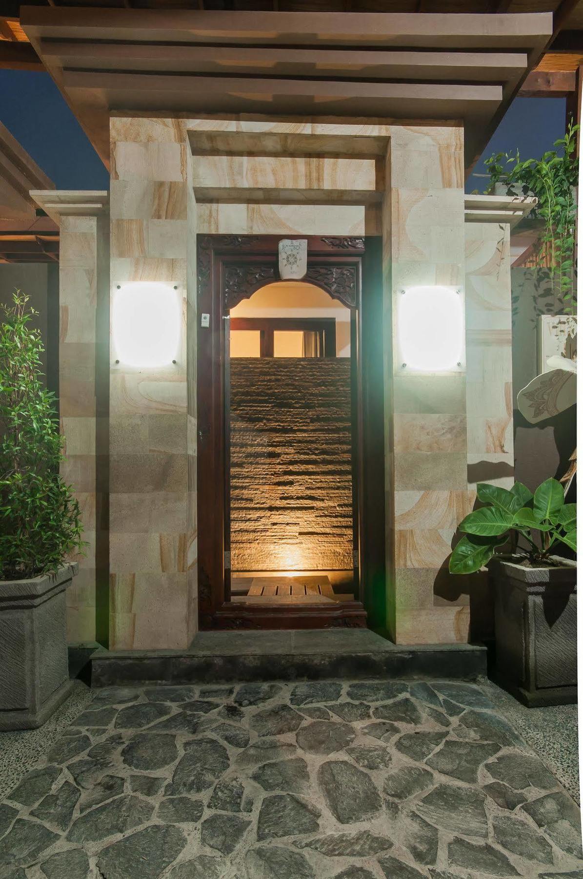 Precious - Legian Villa *